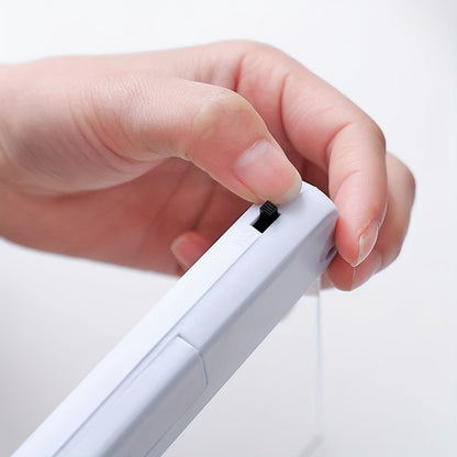 ✨ GlowRead™ – La lampe LED ultra-fine qui transforme chaque lecture en moment de confort